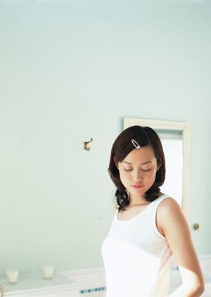 心斎橋でヒアルロン酸の注入を受ける